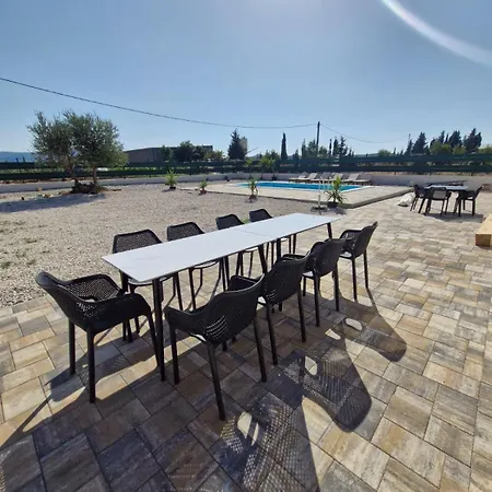 Villa Jopi *
